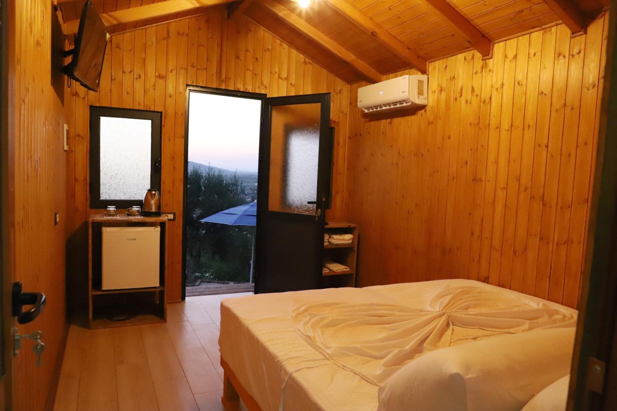 Bujtina Musta Guest House Berat Exterior photo